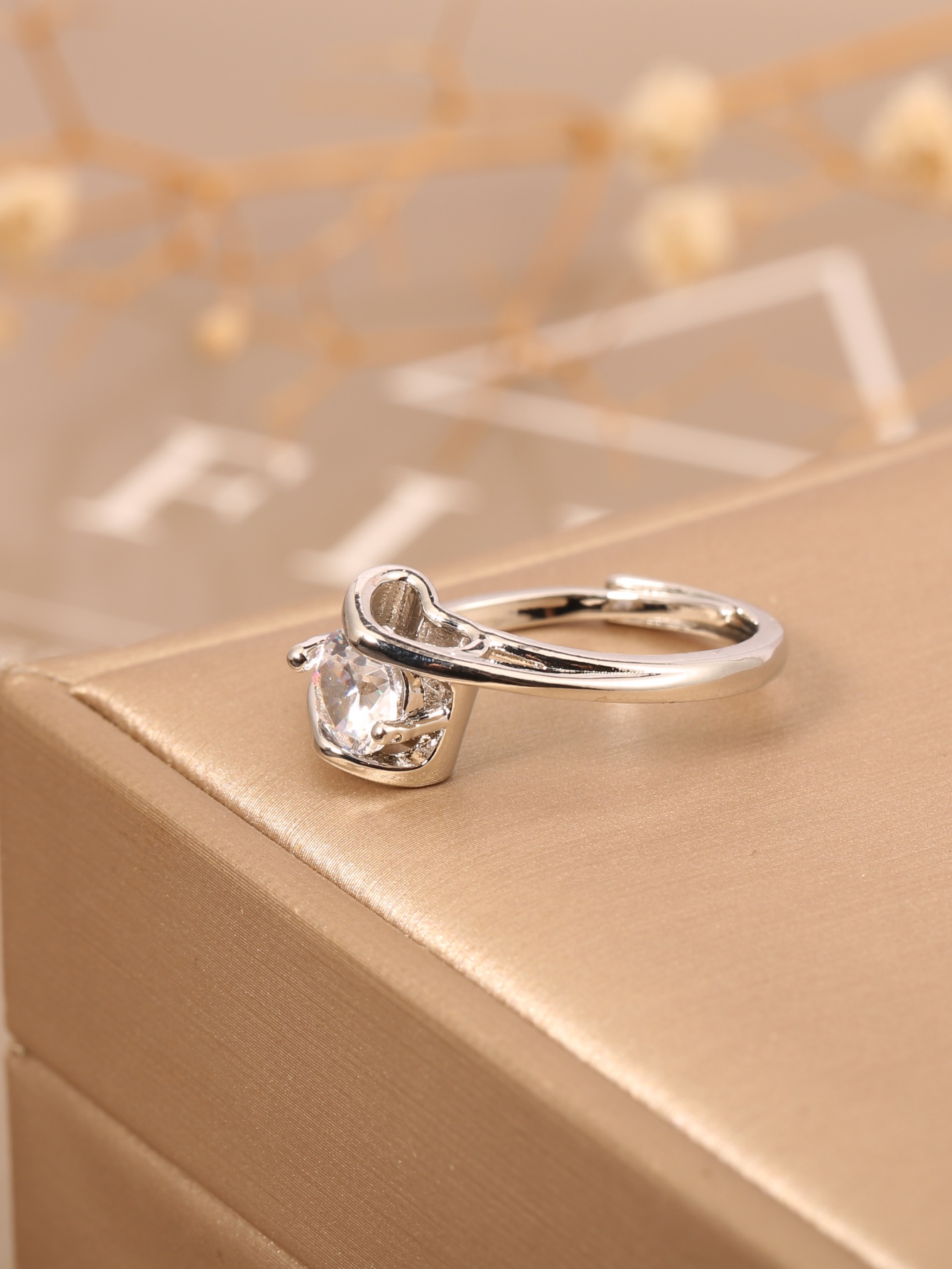 Luxury Lifestyle Gifts - 1 buah cincin terbuka tembaga empat